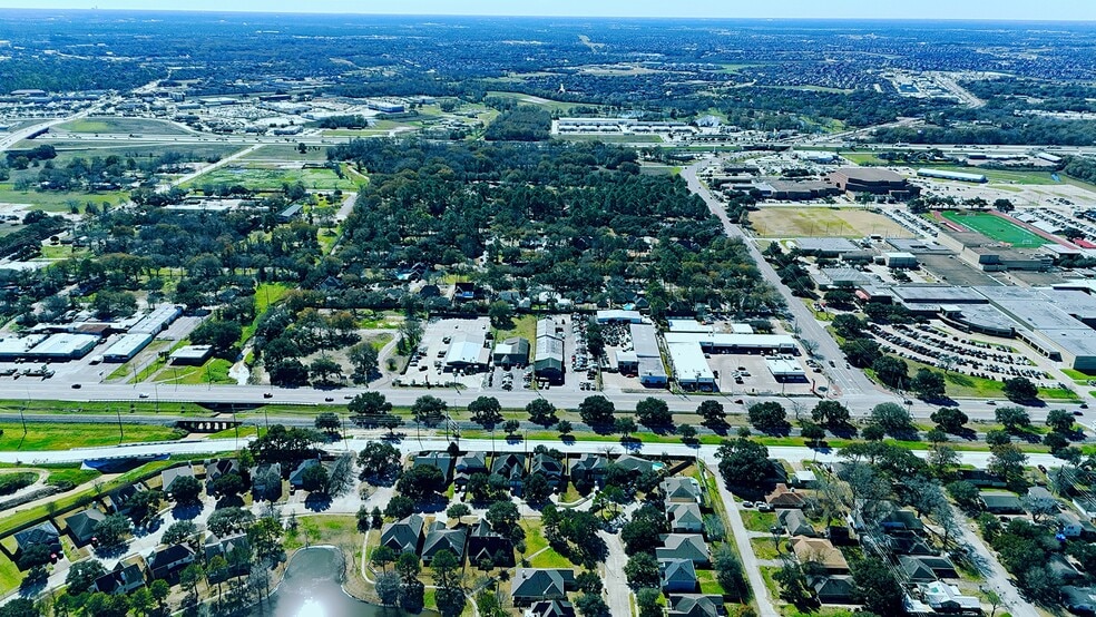 More Photos Of 6103 Highway Blvd, Katy Auto Dealership For Sale