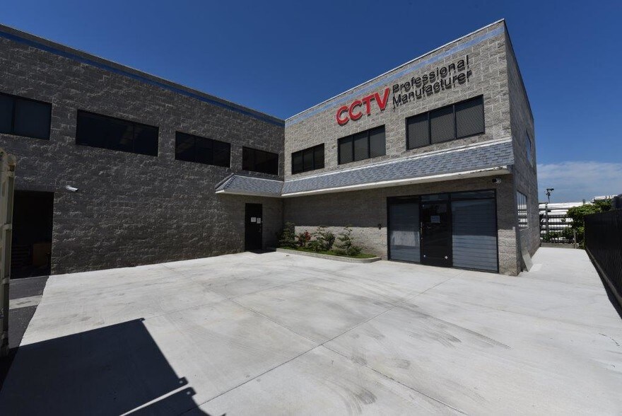 More Photos Of 147 S 6th Ave, La Puente Office Residential For Lease