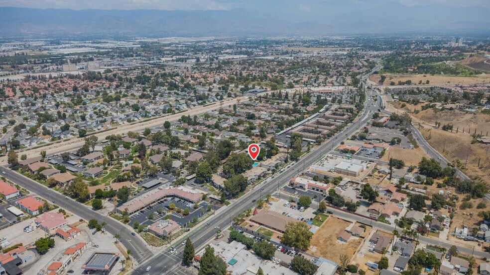 More Photos Of 1735 E Washington St, Colton Apartments For Sale