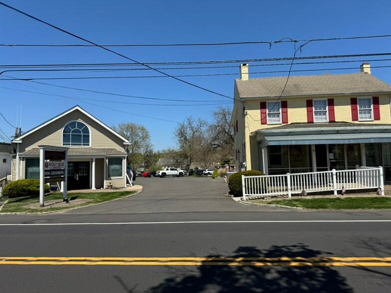 More Photos Of 5788 US-202 Rt, Lahaska Restaurant For Sale