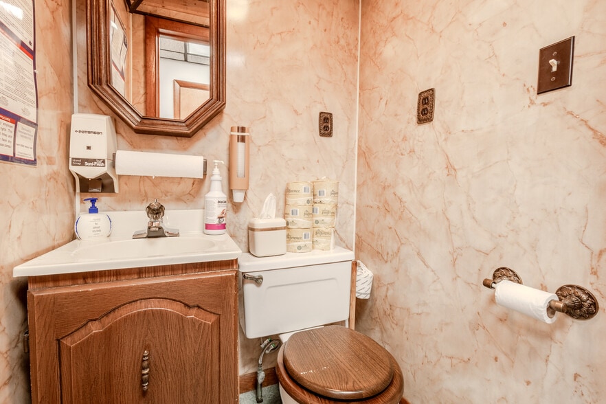 More Photos Of 310 Mulberry St, Scottdale Medical For Lease