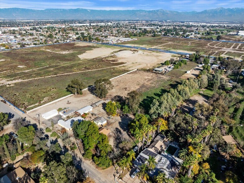 More Photos Of 11139 Laurel Ave, Bloomington Land For Sale