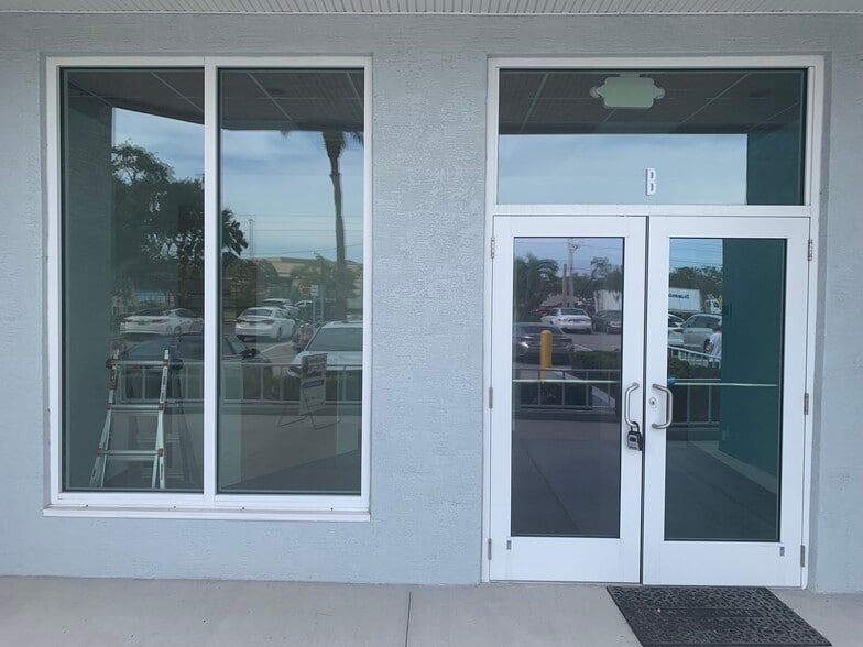 More Photos Of 6730 22nd Ave N, Saint Petersburg Storefront Retail Office For Lease