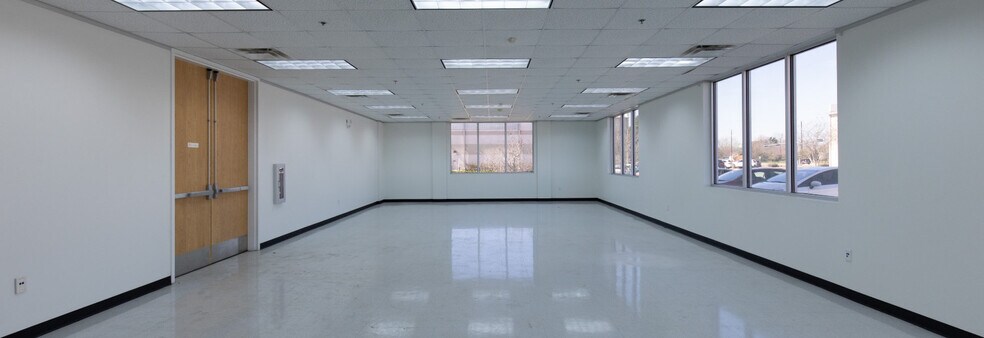 More Photos Of 6507 West Little York Rd, Houston Unknown For Lease
