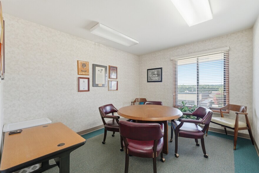 More Photos Of 8265 S Archer Ave, Willow Springs Medical For Sale