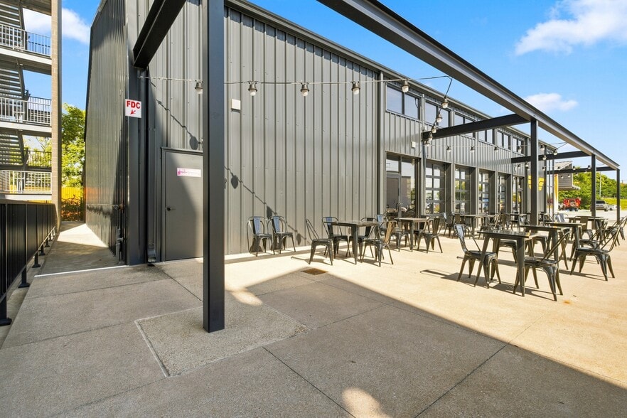 More Photos Of 722 Merritt Ave, Nashville General Retail For Lease