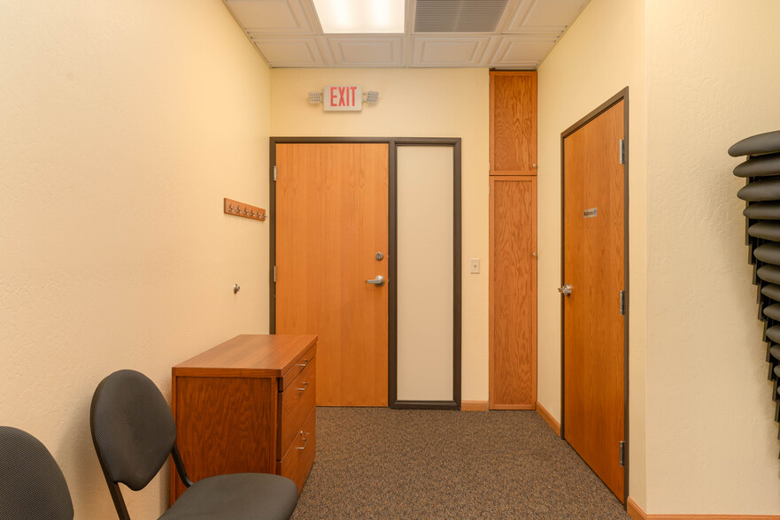 More Photos Of 1600 W University Ave, Flagstaff Medical For Sale