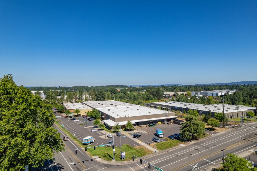 More Photos Of 13475-13575 SW Millikan Way, Beaverton Manufacturing For Lease