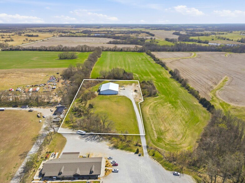 More Photos Of 306 SE Highway AA, Clinton Industrial For Sale
