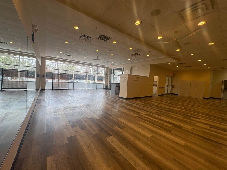 More Photos Of 4 Lexington Ave, East Brunswick Unknown For Lease