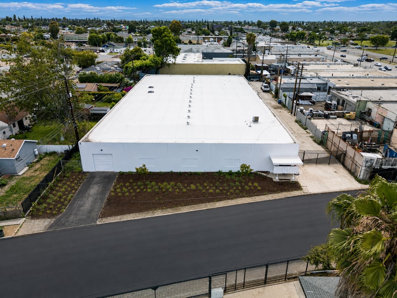 Primary Photo Of 2728 N Slater Ave, Compton Warehouse For Lease