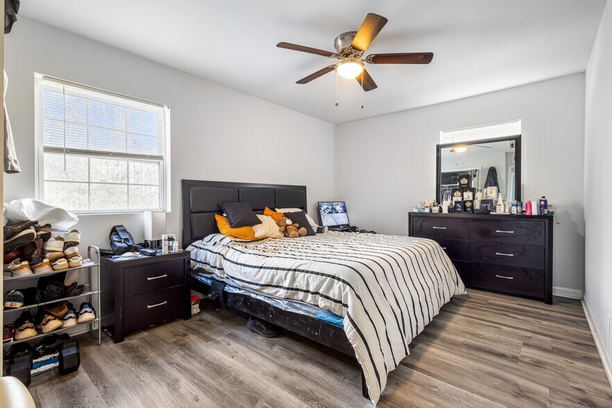 More Photos Of 1204-1216 Lakeview Dr NW, Conyers Multifamily For Sale