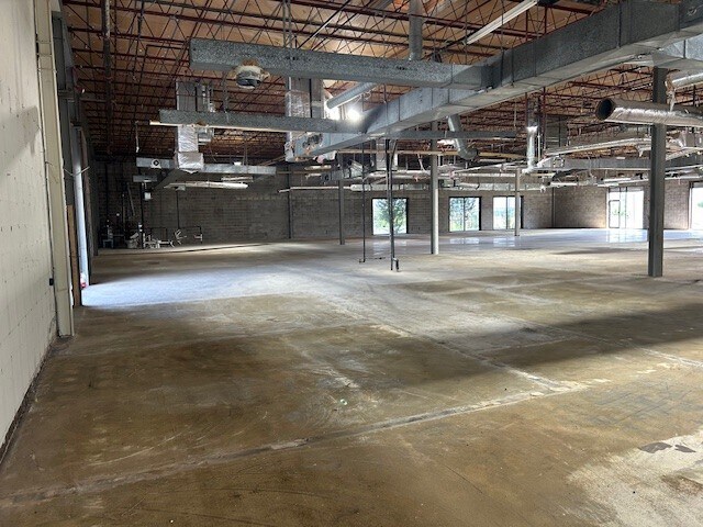 More Photos Of 1168 113th St, Grand Prairie Industrial For Sale