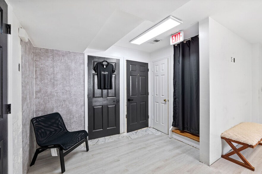 More Photos Of 2749 Hylan Blvd, Staten Island Office Residential For Sale