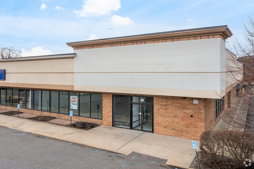 More Photos Of 610 Broadhollow Rd, Melville Unknown For Lease