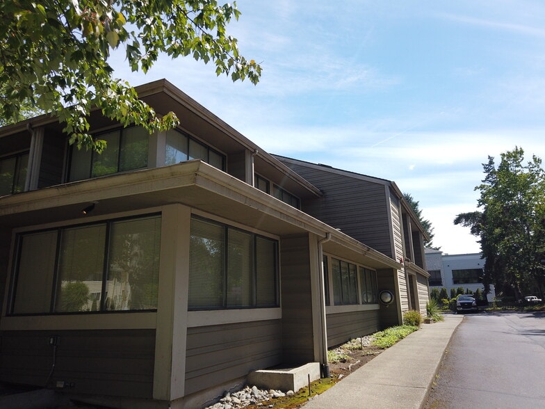 More Photos Of 16455 NE 85th St, Redmond Medical For Sale
