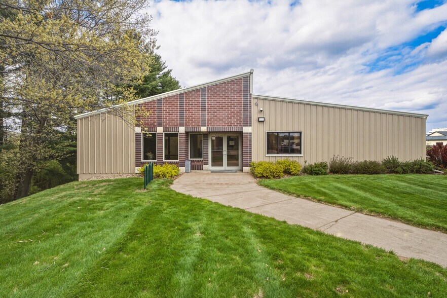 Primary Photo Of 2725 Arbor Ct, Eau Claire Office For Sale