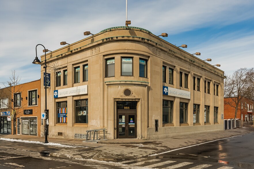 Primary Photo Of 865-867 Boul Décarie, Saint-Laurent Storefront Retail Office For Sale
