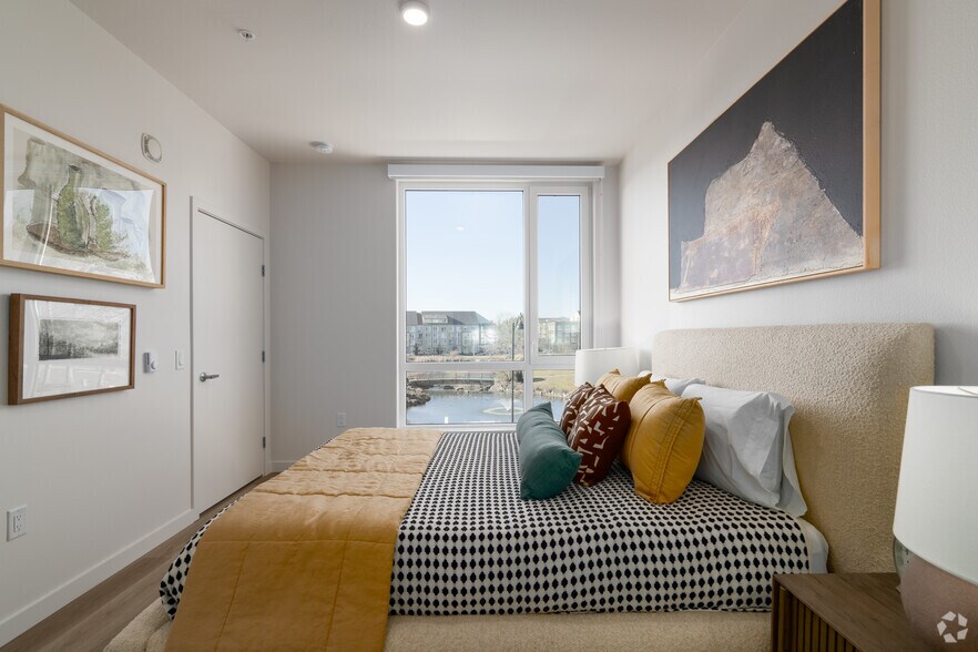 More Photos Of 1390 NE Compton Dr, Hillsboro Multifamily For Sale