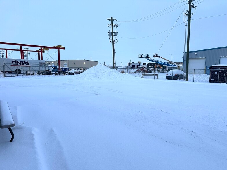More Photos Of 9601 116 St, Grande Prairie Warehouse For Sale