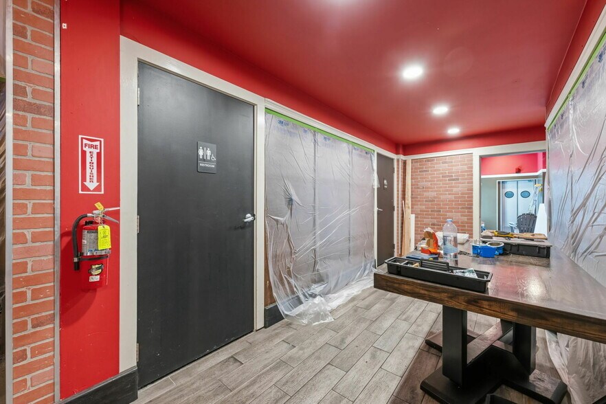 More Photos Of 329 14th St, Oakland Restaurant For Sale