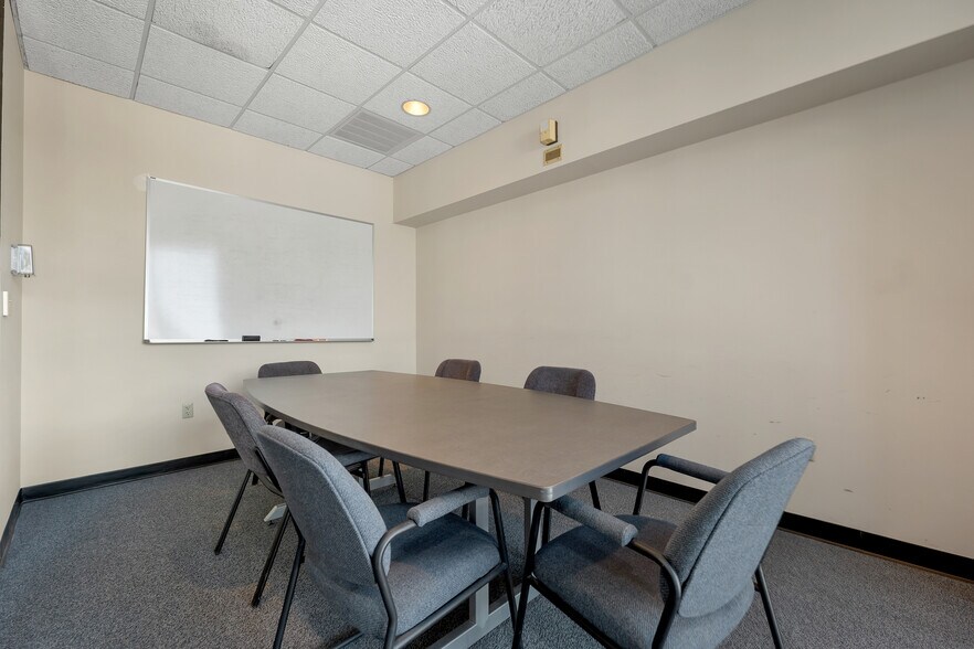 More Photos Of 41 Simon St, Nashua Flex For Lease