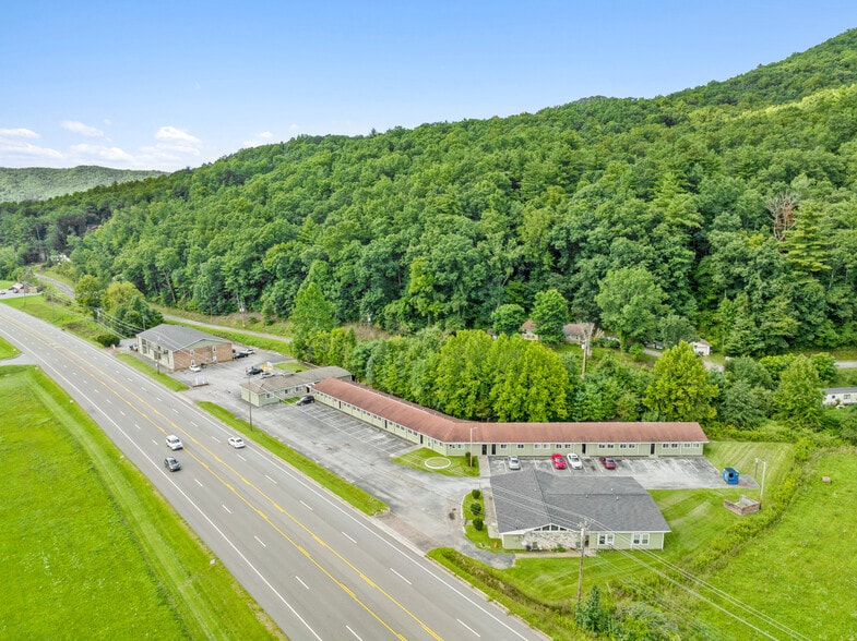 More Photos Of 179 Mountain Site Dr, Mountain City Apartments For Sale