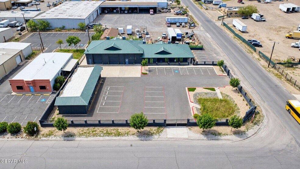 More Photos Of , Sunland Park Flex For Sale