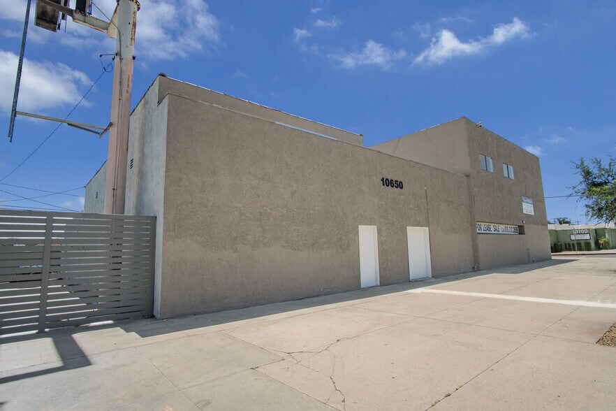 More Photos Of 10650-10658 Burbank Blvd, North Hollywood Food Processing For Sale