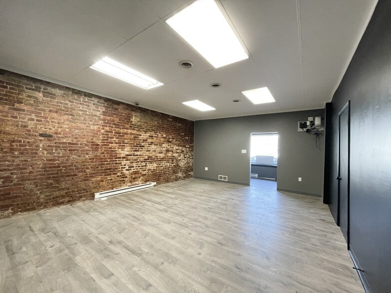 More Photos Of 848 E Warrington Ave, Pittsburgh General Retail For Lease