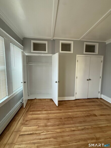 More Photos Of 80-82 Maple Ave, New London Apartments For Sale
