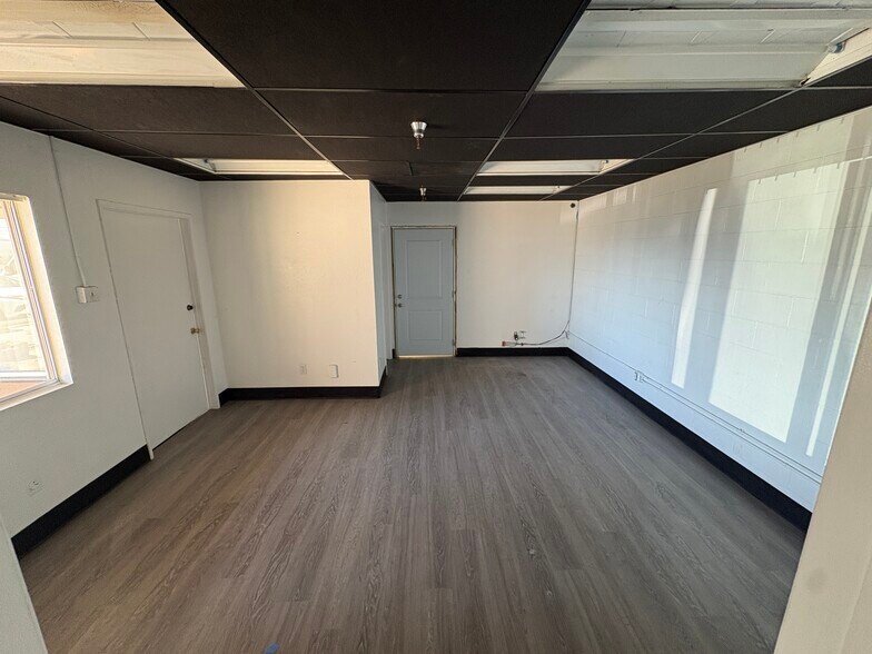 More Photos Of 1320 Hill St, El Cajon Light Manufacturing For Lease