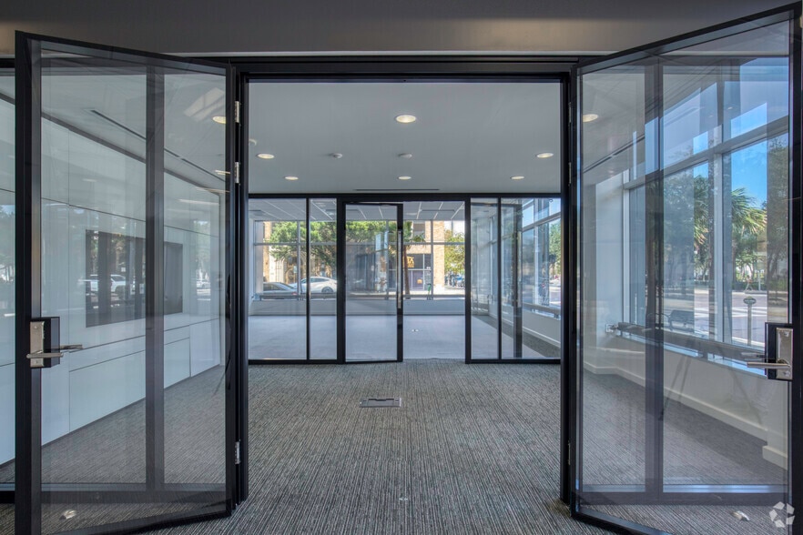 More Photos Of 501 E Kennedy Blvd, Tampa Office For Lease