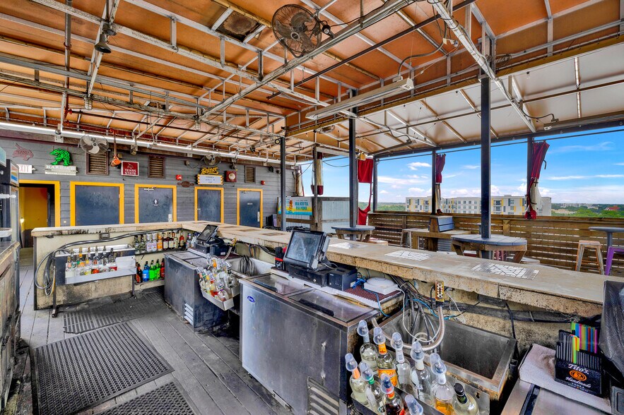 More Photos Of 139 E Hopkins St, San Marcos Bar For Sale