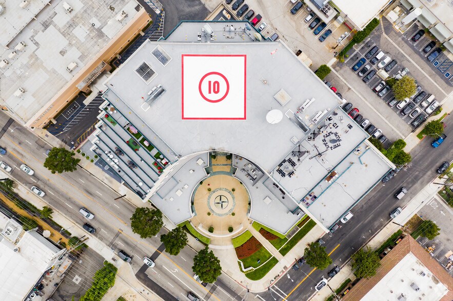 More Photos Of 1990 S Bundy Dr, Los Angeles Office For Lease