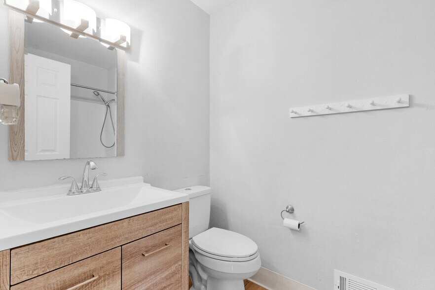 More Photos Of 5731-5749 Blachly Way, Sacramento Apartments For Sale