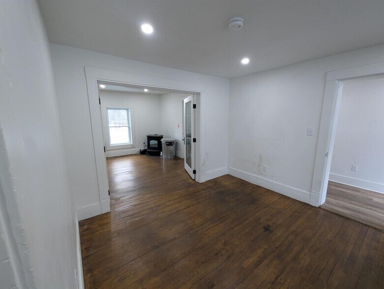 More Photos Of 623 Concord Ave, Saint Johnsbury Office For Lease