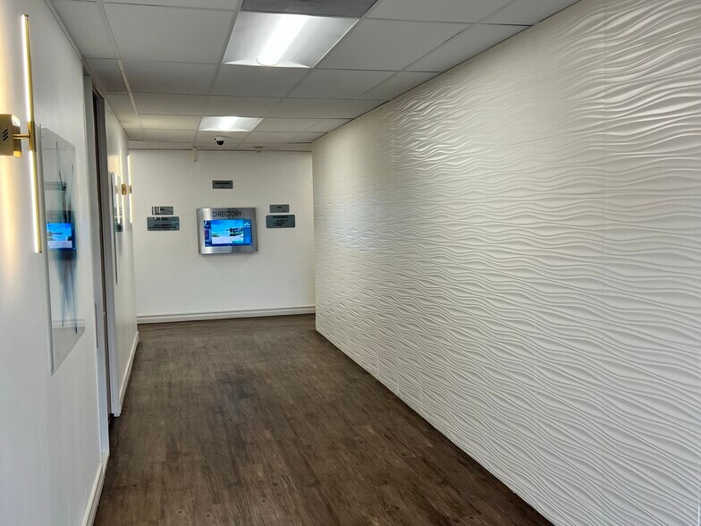 More Photos Of 7500 Viscount Blvd, El Paso Medical For Lease