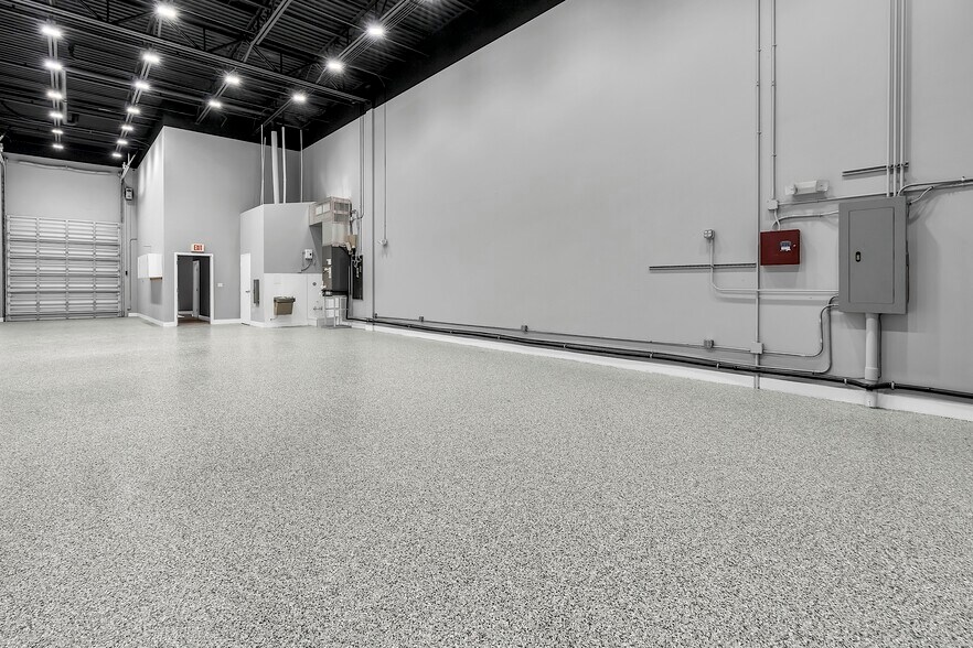 More Photos Of 10404 W State Road 84, Davie Warehouse For Lease