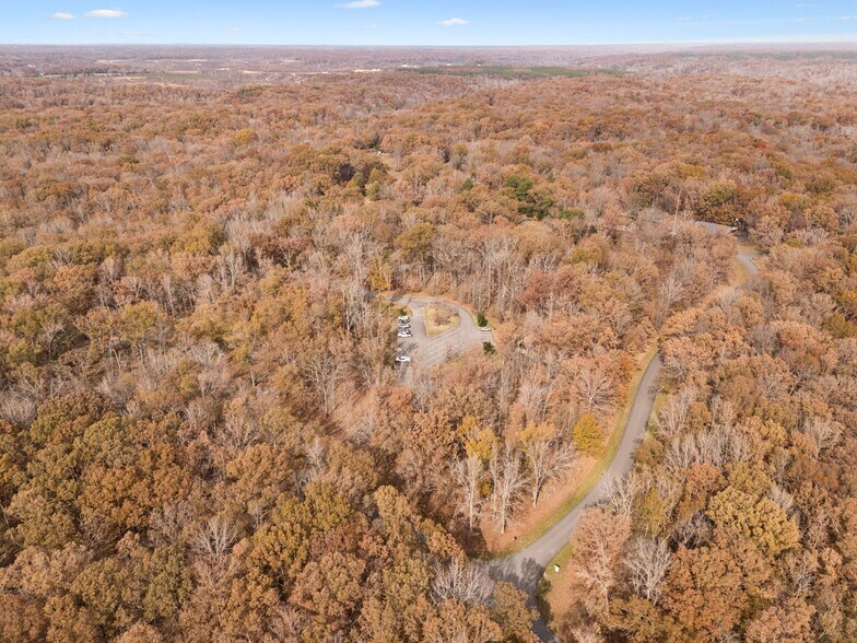 More Photos Of 3158 Summertown Hwy, Summertown Hotel For Sale
