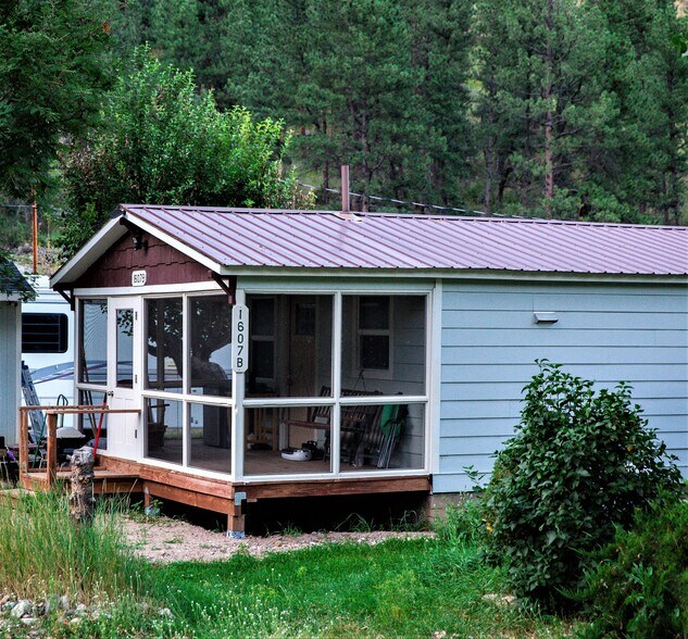 More Photos Of 1607-9 US Highway 34, Drake Trailer Camper Park For Sale