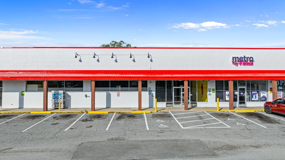 More Photos Of 301-303 N George St, Goldsboro Storefront For Lease