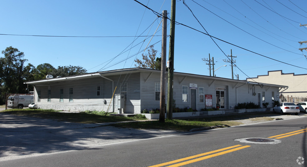 Primary Photo Of 2642 Rosselle St, Jacksonville Service For Sale