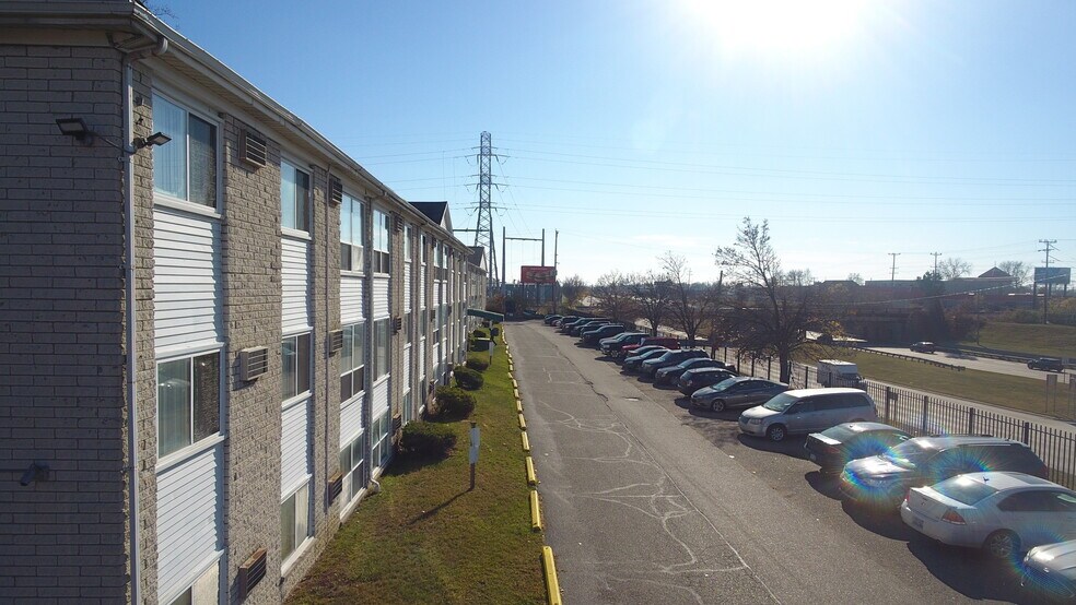 More Photos Of 23871 Fullerton St, Detroit Apartments For Sale