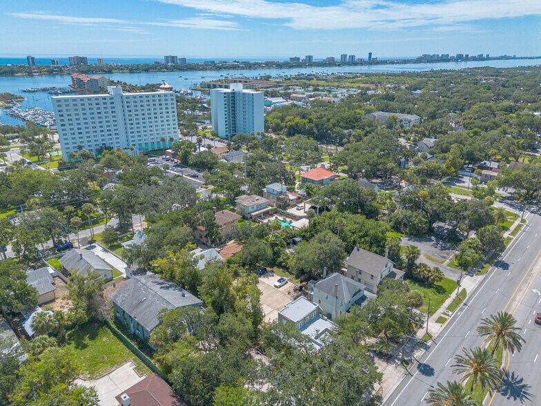 More Photos Of 519 S Ridgewood Ave, Daytona Beach Office For Sale