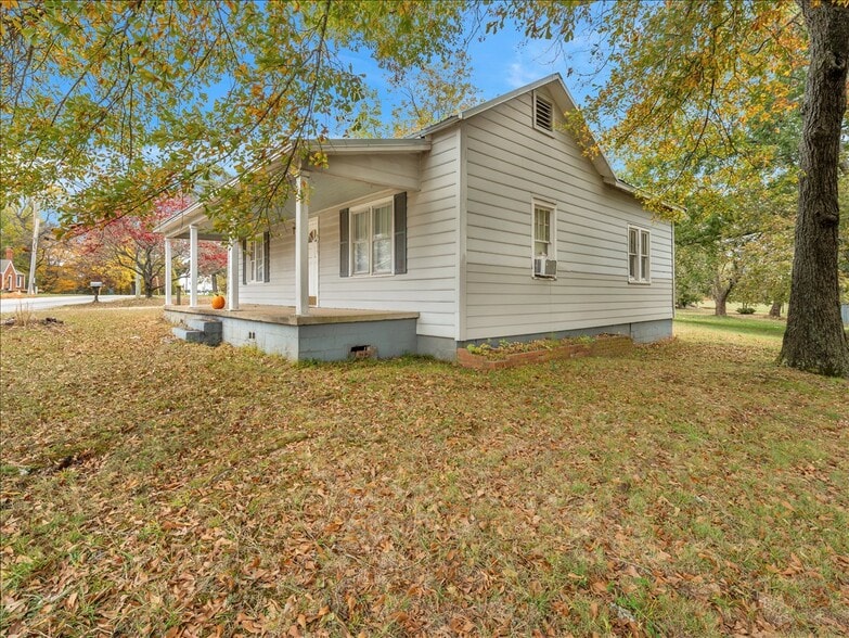 More Photos Of 1209 Ford Chapel Rd, Harvest General Retail For Sale