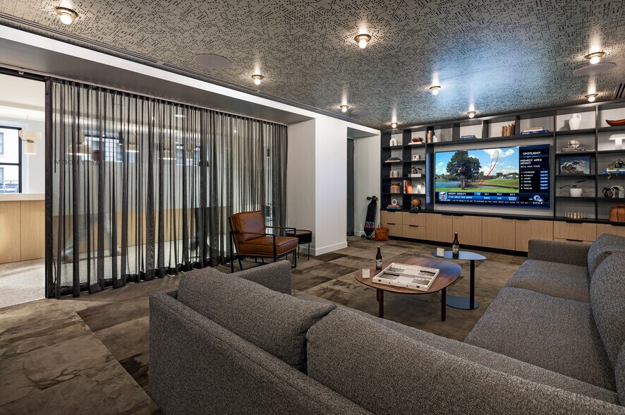 More Photos Of 221 W 10th St, Wilmington Coworking Space