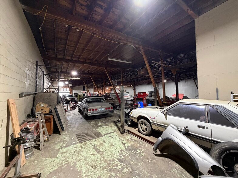 More Photos Of 300 Market St, Klamath Falls Warehouse For Sale