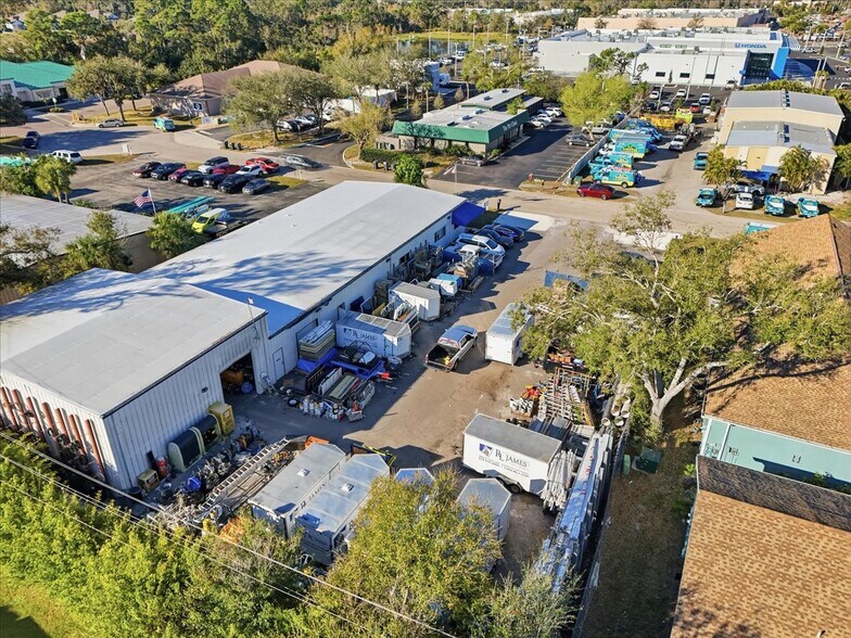 More Photos Of 711 60th St Ct E, Bradenton Light Distribution For Sale