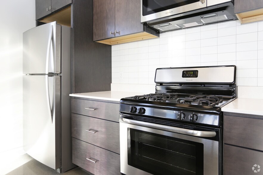 More Photos Of 1059 Wealthy St SE, Grand Rapids Apartments For Lease